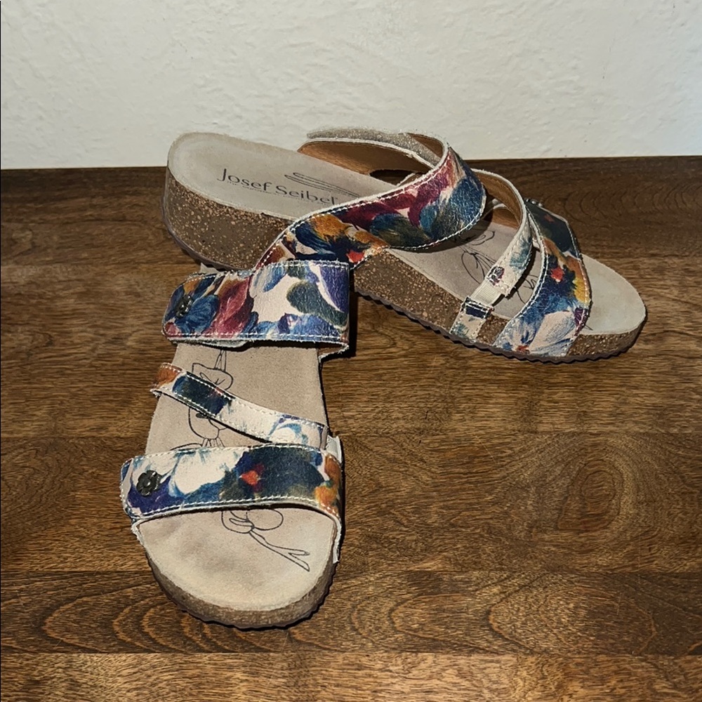Josef Seibel 37 Floral Sandals MC